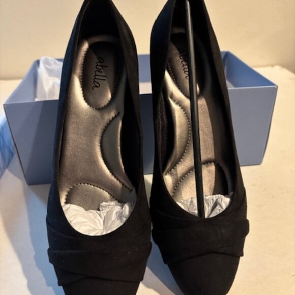 Abella Shoes - Abella Women's Size 7.5 M Black Fabric Upper Slip-on Wedge Shoe 1.75" Heel NEW